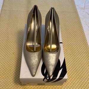 MWOB - Womens Nine West Platinum Pumps
